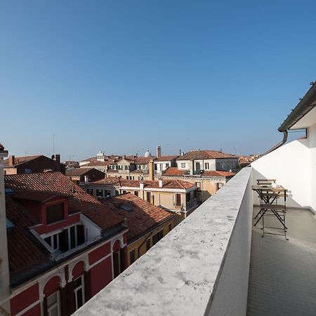 Savoia & Jolanda Apartments 2 Veneza Exterior foto