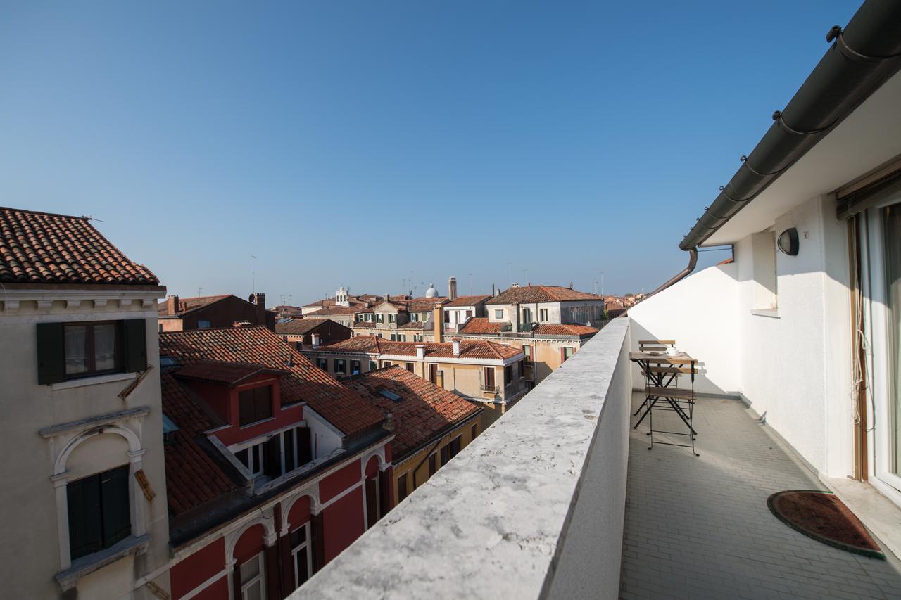 Savoia & Jolanda Apartments 2 Veneza Exterior foto